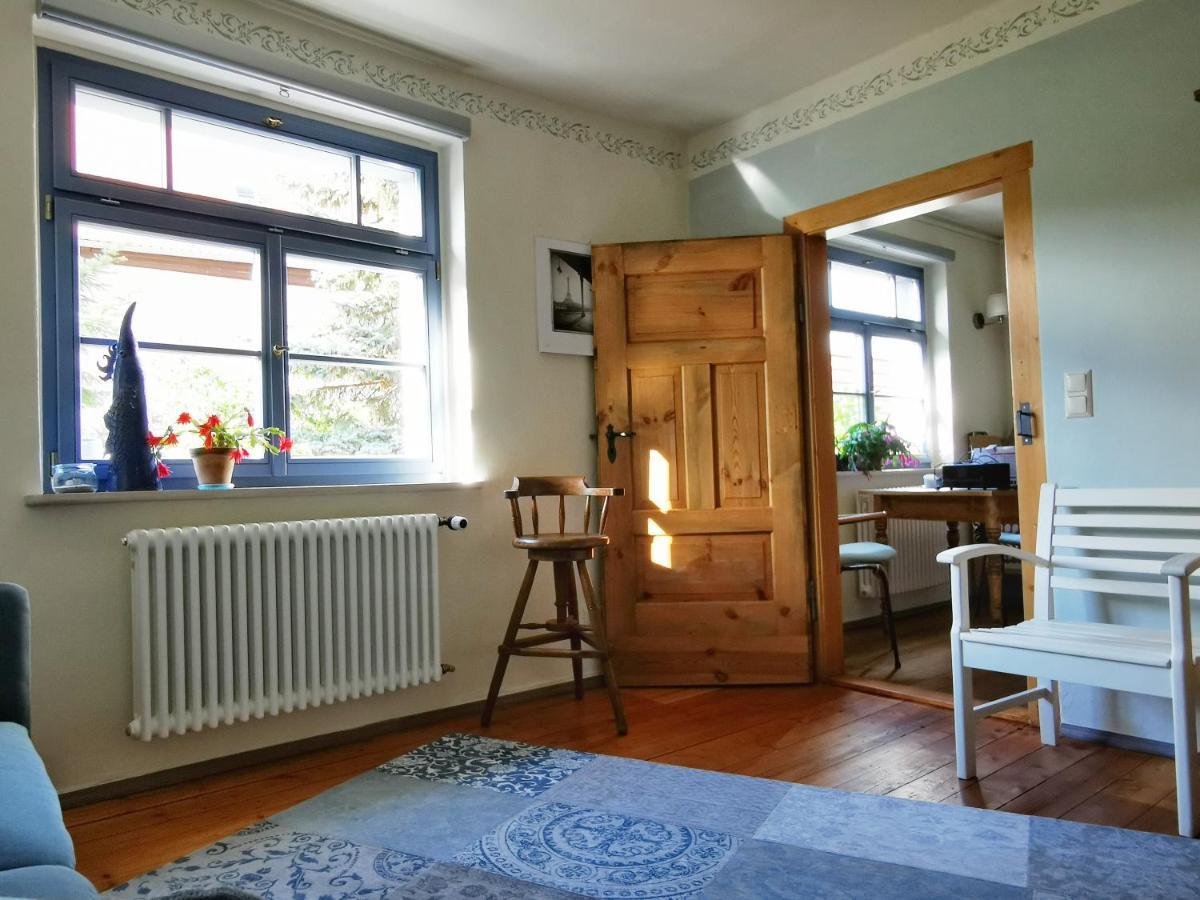 Charmantes Apartment Siebenschlaefer - Ferienwohnung Cafe 7 Weida Bagian luar foto