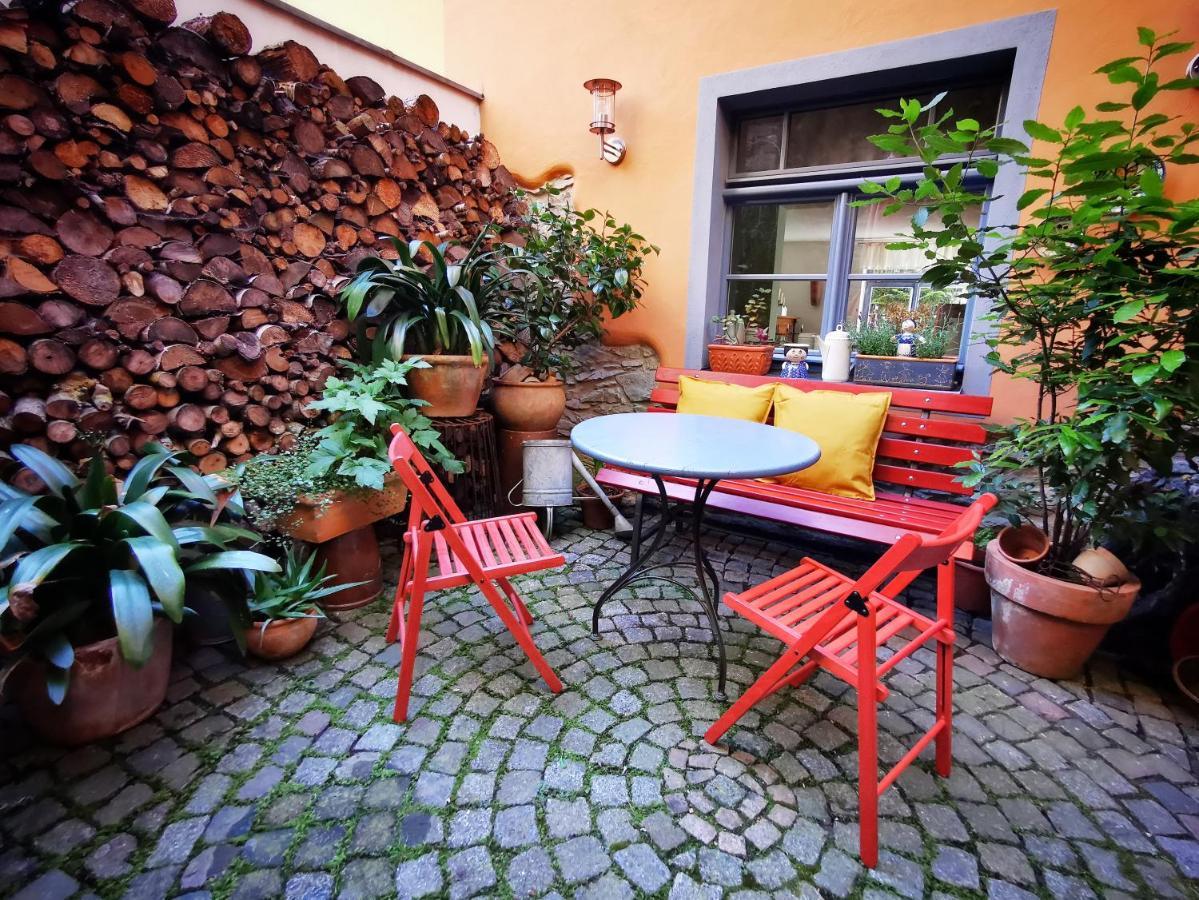 Charmantes Apartment Siebenschlaefer - Ferienwohnung Cafe 7 Weida Bagian luar foto